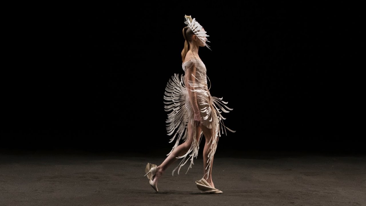 Iris van Herpen ～ Roots of Rebirth