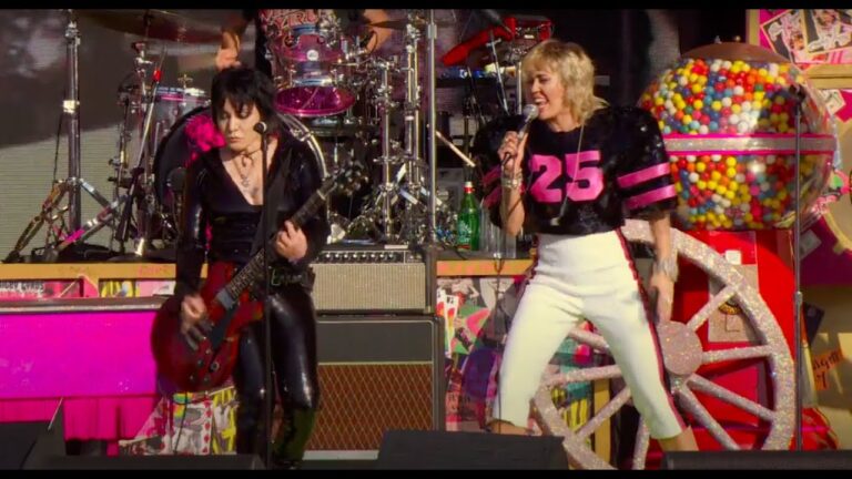 Miley Cyrus And Joan Jett - Super Bowl Pre-Show Performance 4 Miley Cyrus And Joan Jett - Super Bowl Pre-Show Performance