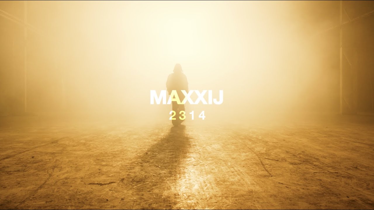 MAXXIJ Autumn Winter 2021 COLLECTION "FUTURE BLOOD" London Fashion Week