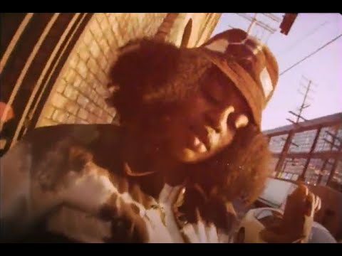 Gwen Bunn - 2Manythings (Official Music Video)