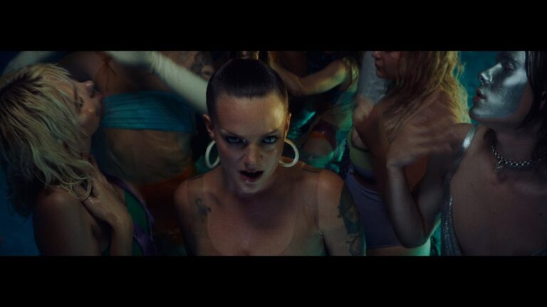Tove Lo - 2 Die 4 (Official Music Video)