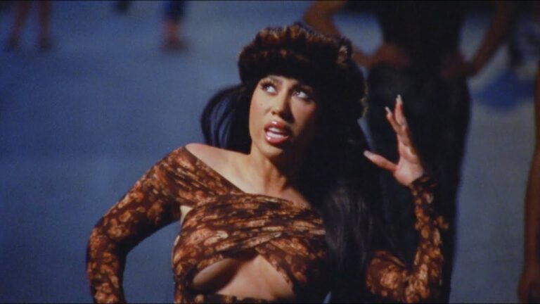 Kali Uchis - No Hay Ley (Official Music Video) 4 Kali Uchis - No Hay Ley (Official Music Video)