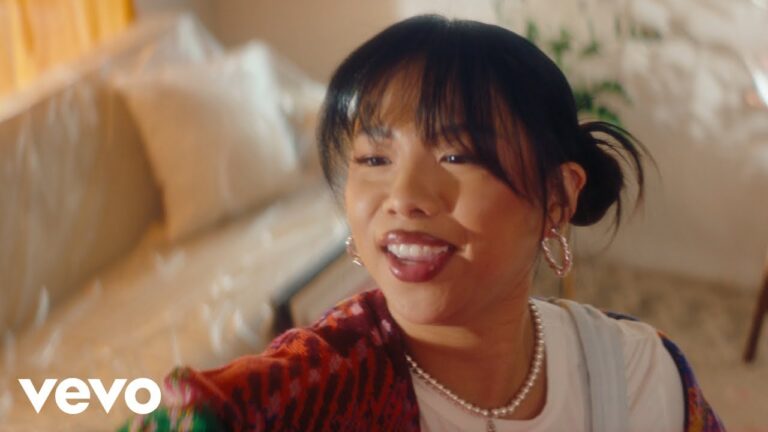 Thuy - Obsessed (Official Music Video) 5 Thuy - Obsessed (Official Music Video)