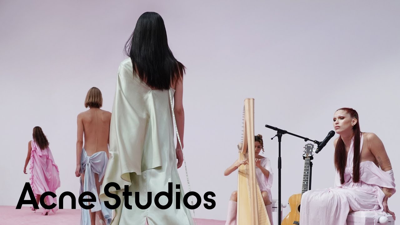 Acne Studios Women’s Spring/Summer 2023 Show