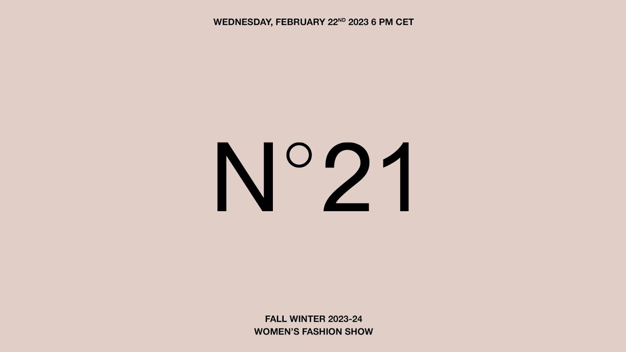 N21 FALL/ WINTER 2023/2024 WOMEN’S FASHION SHOW