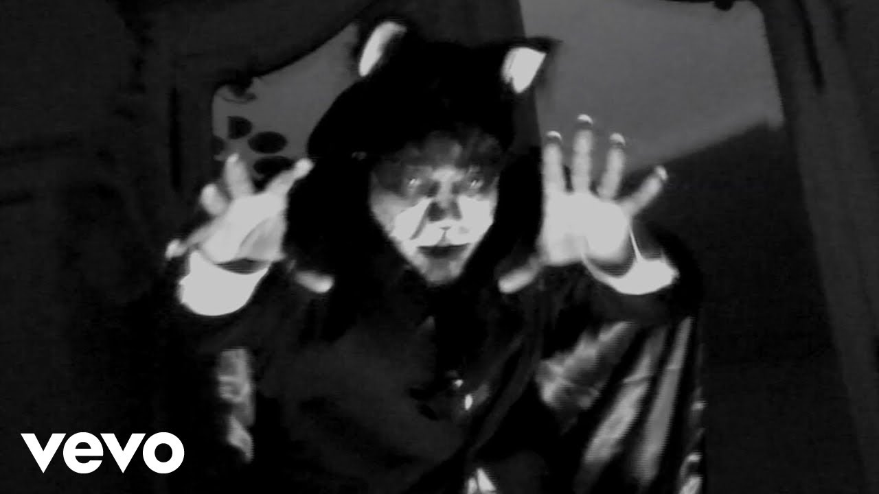 The Heavy - Stone Cold Killer (Official Video)