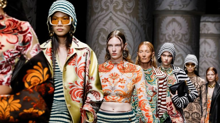 Etro Nowhere - Spring Summer 2024 Women'S Fashion Show 1 Etro Nowhere - Spring Summer 2024 Women'S Fashion Show