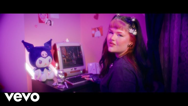 Mae Stephens - Cheeky But Charming Ft. Kuromi