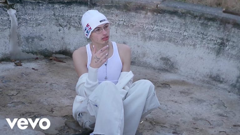 Glaive - Even When The Sun Is Dead (Official Music Video) 2 Glaive - Even When The Sun Is Dead (Official Music Video)