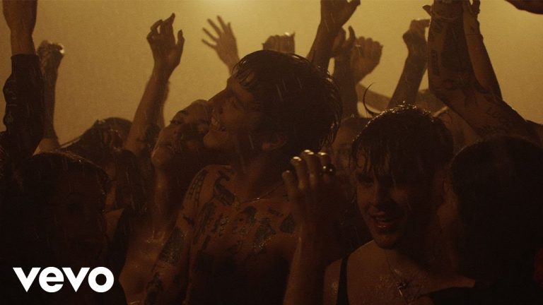 Role Model - Oh, Gemini (Official Music Video) 2 Role Model - Oh, Gemini (Official Music Video)