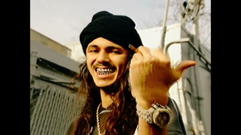 Babytron - Kill The Noise (Official Video) 4 Babytron - Kill The Noise (Official Video)