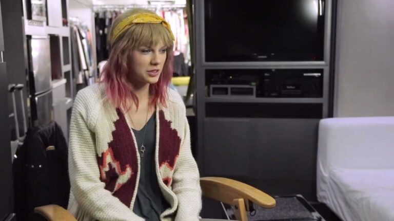 &Quot;I Knew You Were Trouble.&Quot; Behind-The-Scenes #1