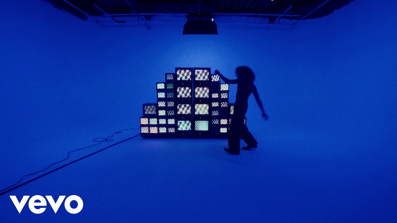 Jelani Aryeh - Breaking By (Official Video)