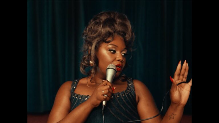 Yazmin Lacey - Two Steps (Official Music Video) 1 Yazmin Lacey - Two Steps (Official Music Video)