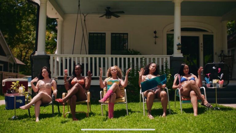 Latto - Chicken Grease (Official Video) 1 Latto - Chicken Grease (Official Video)