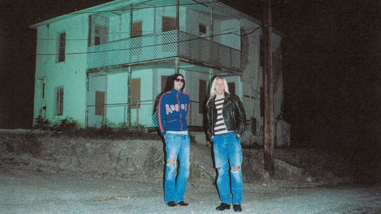 The Garden - Ugly (Official Video) 4 The Garden - Ugly (Official Video)