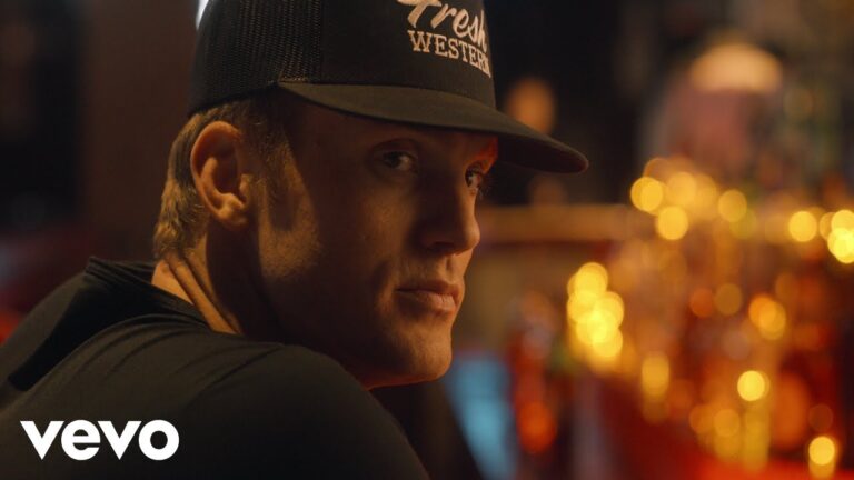 Parker Mccollum - Killin' Me (Official Music Video) 1 Parker Mccollum - Killin' Me (Official Music Video)