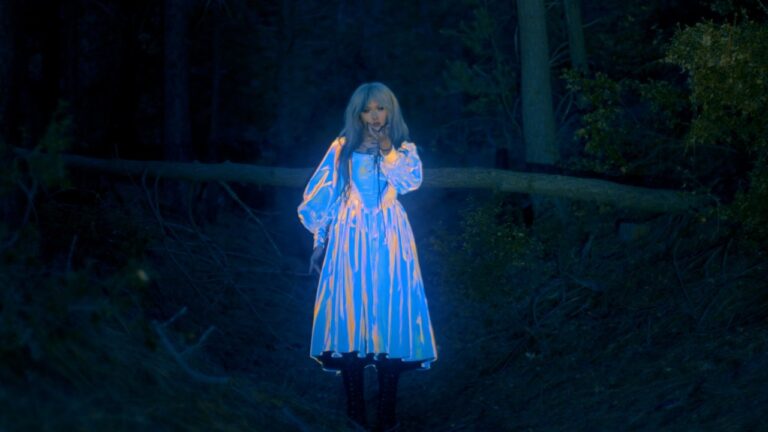 Mothica - Somewhere In Between 1 Mothica - Somewhere In Between