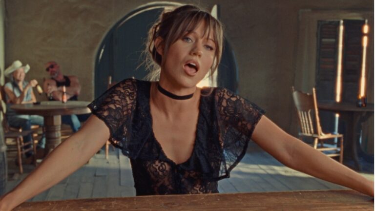 Tiffany Stringer - Bullet (Official Video) 4 Tiffany Stringer - Bullet (Official Video)