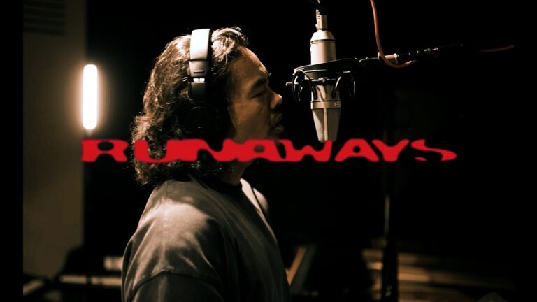 The Temper Trap - Runaways (Official Music Video) 2 The Temper Trap - Runaways (Official Music Video)