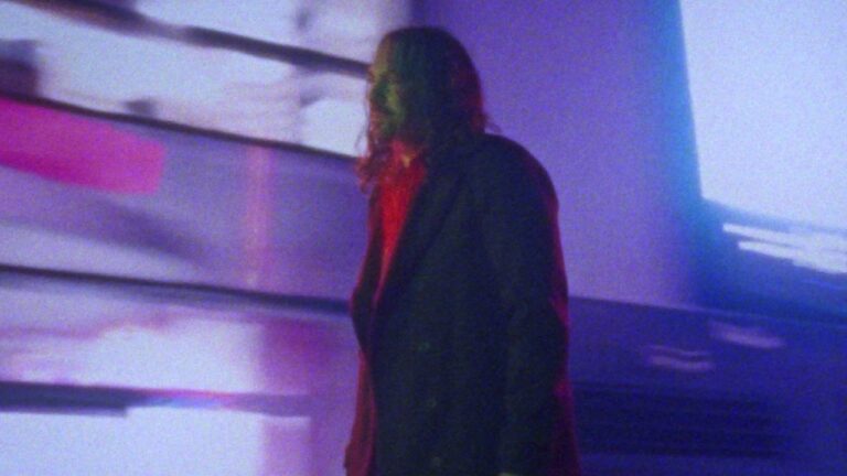 The War On Drugs - Who'S That (Official Video) 1 The War On Drugs - Who'S That (Official Video)