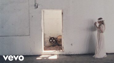 Blondshell - Stone Fruit (Official Music Video)